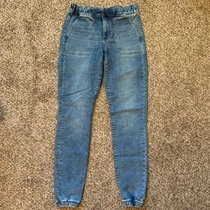 NWOT American Eagle High Waisted Jegging Jogger Size 4 LONG